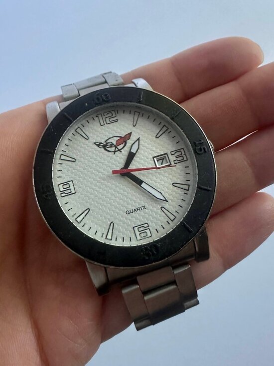 Chevrolet Other - Vintage Chevrolet Corvette Licensed Quartz Watch w/ Tin Box & Extras